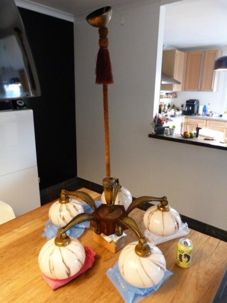 Art Deco luster met opaline glasbollen - topstaat !, Antiek en Kunst, Antiek | Verlichting, Ophalen