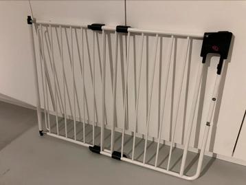 Veiligheidshekje (90 cm hoog, tot 110 cm uitschuifbaar) beschikbaar voor biedingen