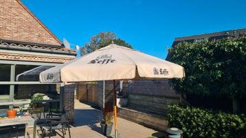 Leffe parasol 4m diameter  beschikbaar voor biedingen