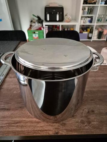 Ikea 365+ 15l pot beschikbaar voor biedingen