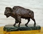 Léon Mignon (1847-1898) Bronzen bizon met wintervacht, Antiek en Kunst, Ophalen of Verzenden
