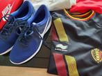 NIEUW Nike Revolution 4 maat 44,5, Kleding | Heren, Schoenen, Nieuw, Blauw, Ophalen of Verzenden, Sportschoenen