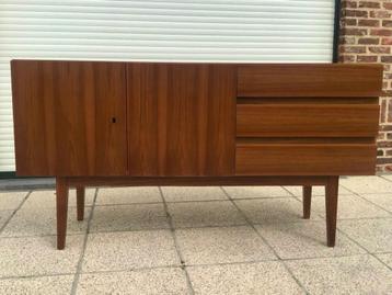 Vintage 1960-70s Sideboard  beschikbaar voor biedingen