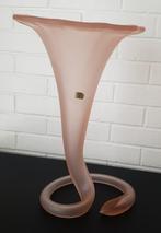 Speciale kelk vaas mat roze, Huis en Inrichting, Woonaccessoires | Vazen, Ophalen, Zo goed als nieuw