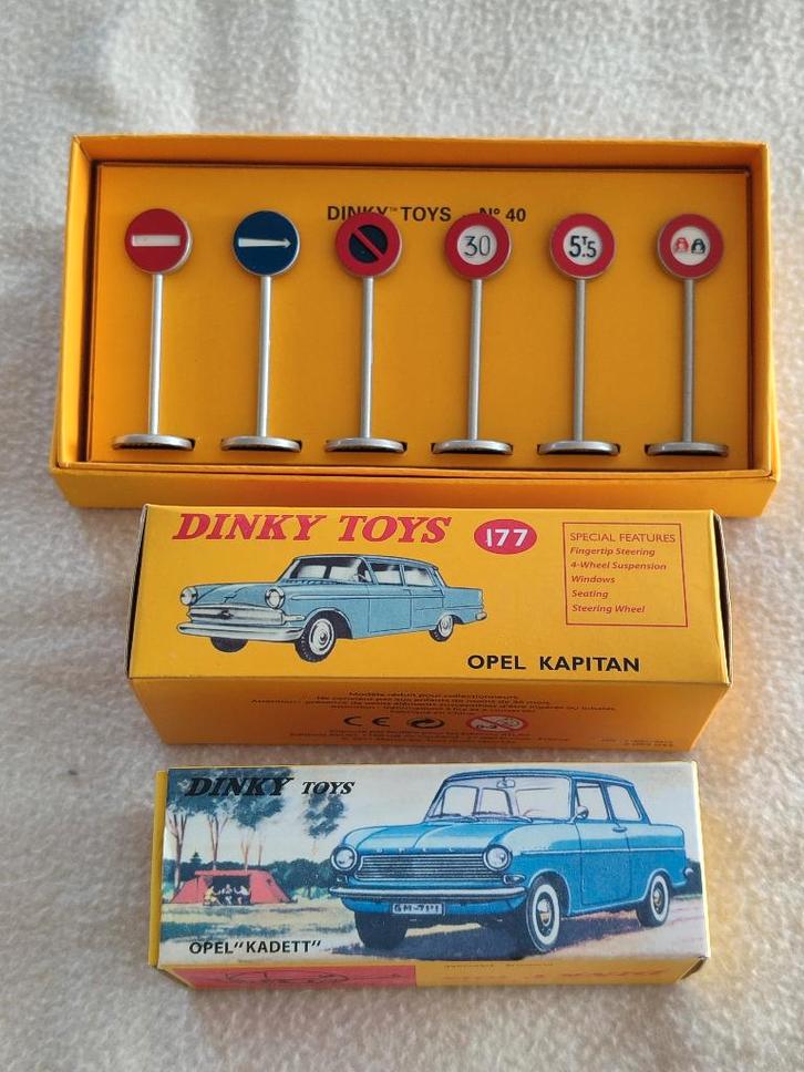 Lot 1 _ Dinky Atlas _ Opel Kadett _Opel Kapitan_Panneaux, Hobby en Vrije tijd, Modelauto's | 1:43, Zo goed als nieuw, Auto, Dinky Toys