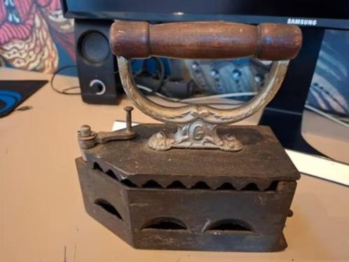 Antiek Kolen Strijkijzer, Antiek en Kunst, Antiek | Gereedschap en Instrumenten, Ophalen of Verzenden