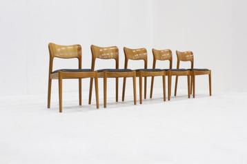 Set Vintage Deense eetkamer stoelen van Niels Koefoed 1960s beschikbaar voor biedingen