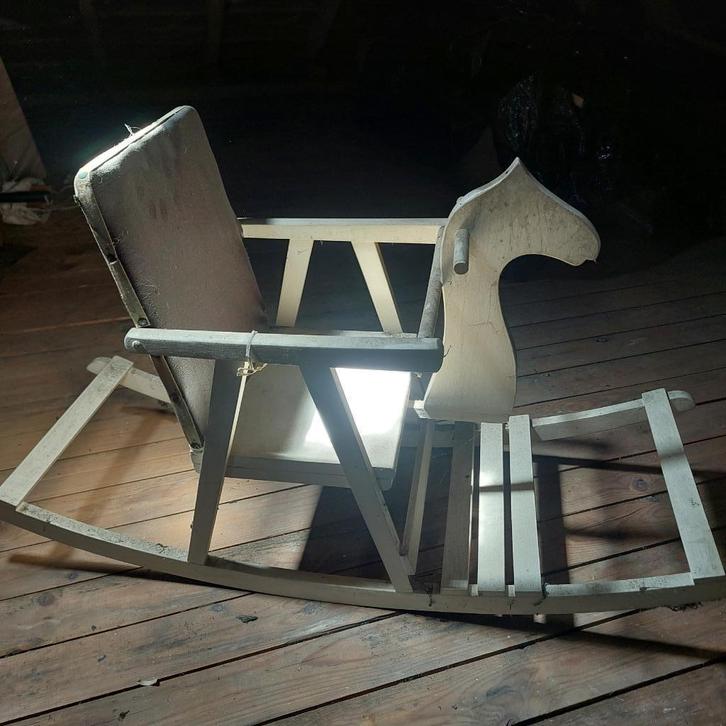 oud schommelpaard, Kinderen en Baby's, Wipstoeltjes, Gebruikt, Schommelstoel, Overige merken, Ophalen