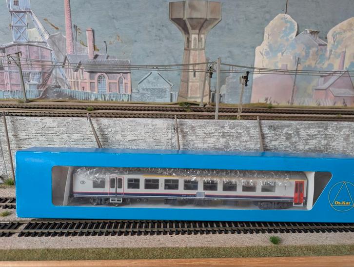 NMBS SNCB | Oskar 3004 | M4 AD Bagage 1e Klasse | Newlook, Hobby en Vrije tijd, Modeltreinen | H0, Nieuw, Wagon, Gelijkstroom