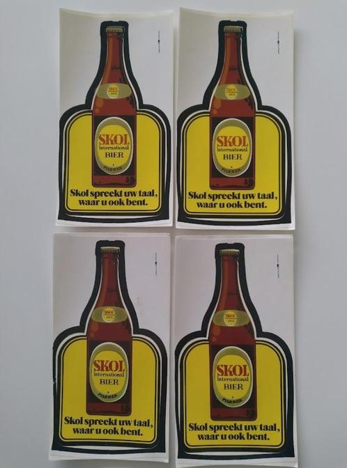 Vintage 4x Autocollants Marque de bière Skol - International, Collections, Marques de bière, Comme neuf, Autres types, Autres marques