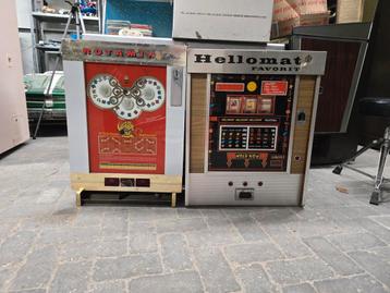 2x antieke wandgokkast hellomat rotamint € 175 euro beschikbaar voor biedingen