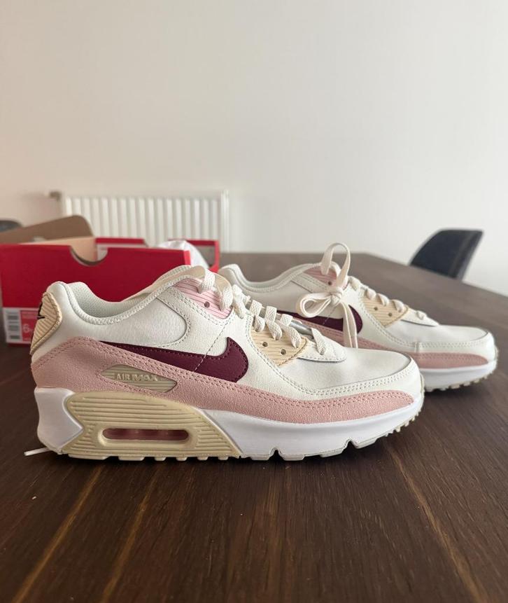 Nike Air Max 90 GS – Phantom / Dark Team Red, Kleding | Dames, Schoenen, Nieuw, Sneakers, Rood, Ophalen
