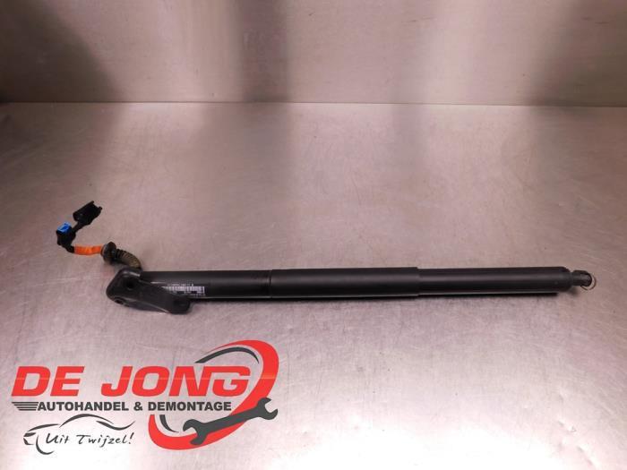 Achterklep motor van een BMW X1, Auto-onderdelen, Carrosserie, BMW, Gebruikt, 3 maanden garantie, Ophalen of Verzenden