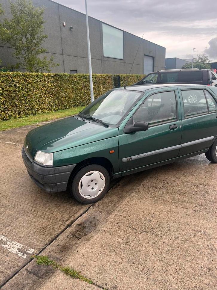 Renault clio oldtimer blanco gekeurd, Auto's, Renault, Particulier, Clio, Benzine, Automaat, Ophalen