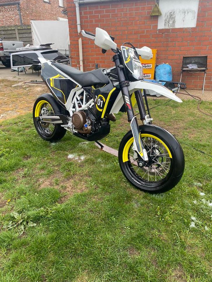 Husqvarna 701, Motoren, Motoren | Husqvarna, Particulier, SuperMoto, Motorrijbewijs A, Ophalen