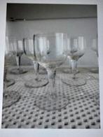 Set van 11 antieke glazen met steel voor sterke drank, wijn,, Ophalen of Verzenden