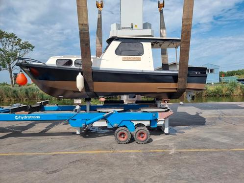 Motorboot kajuitboot, Watersport en Boten, Motorboten en Motorjachten, Zo goed als nieuw, Buitenboordmotor, Ophalen of Verzenden