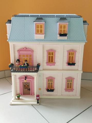Playmobil maison traditionnelle rose