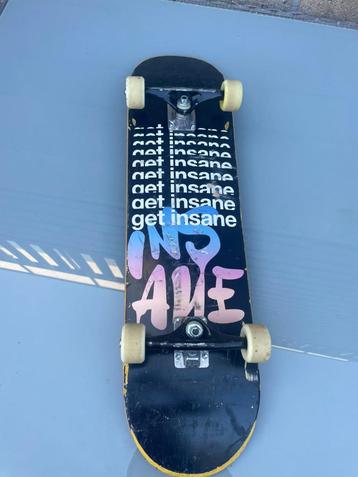 Skateboard te koop beschikbaar voor biedingen