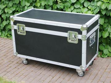 Flightcase op wielen (universeel) beschikbaar voor biedingen
