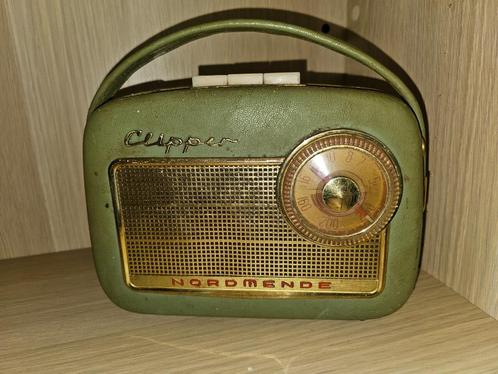 Vintage Radio's uit de jaren 60 omgebouwd tot bluetooth radi, Verzamelen, Retro, Ophalen