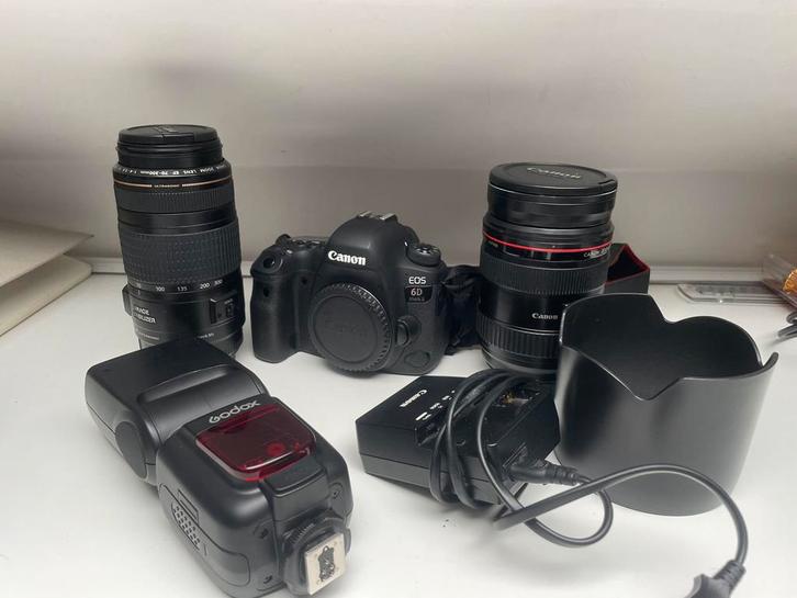 Canon 6D Mark II +70-200mm f/4+24-70mm  L(HS)+Flash, Audio, Tv en Foto, Fotocamera's Digitaal, Zo goed als nieuw, Canon, Ophalen