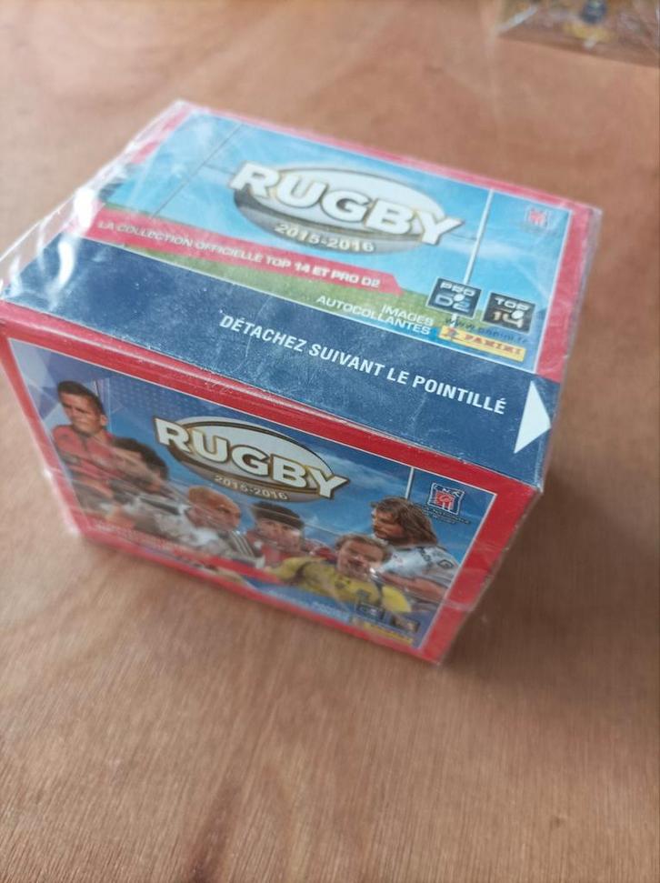 Panini Rugby  2015-2026 , 1 gesloten box, Hobby en Vrije tijd, Stickers en Plaatjes, Zo goed als nieuw, Ophalen of Verzenden