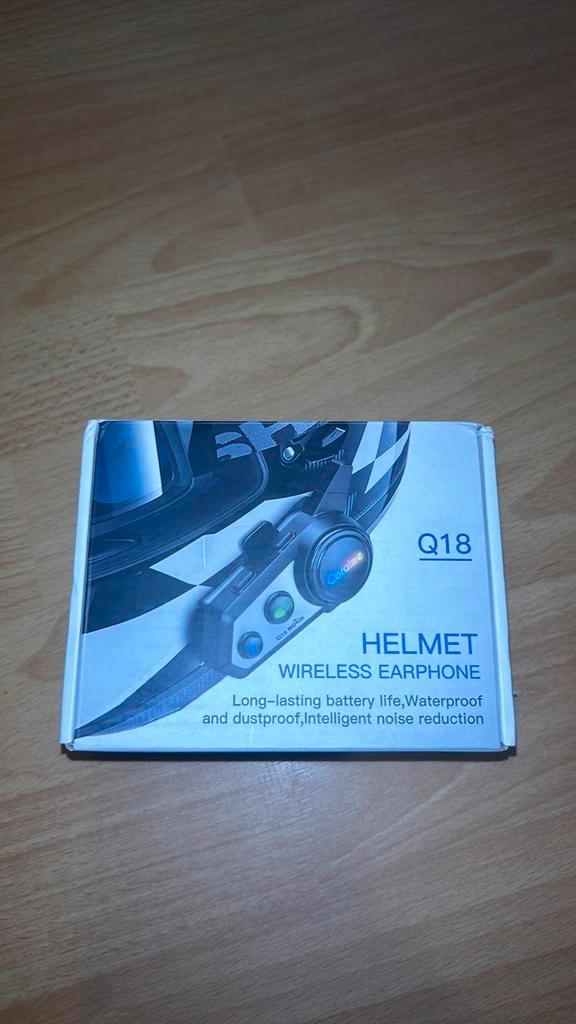 Intercom Q18 voor nieuwe motorscooter geleverd met oplader, Motoren, Accessoires | Overige, Ophalen of Verzenden