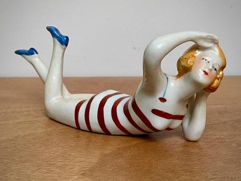 ANTIEK PORSELEINEN BEELDJE BADSTER ART DECO BORD UIT 1930, Antiek en Kunst, Antiek | Porselein, Ophalen of Verzenden