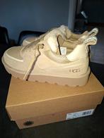 Ugg femme P38 !! Neuve !!, Neuf, Beige, Enlèvement, Autres types