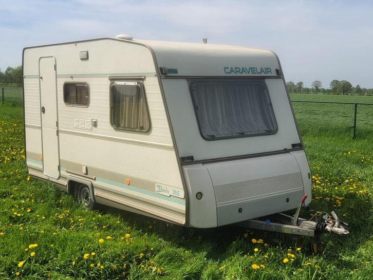 Caravan Caravelair Bamba 365, Caravans en Kamperen, Caravans, Particulier, tot en met 4, 750 - 1000 kg, Treinzit, Caravelair, tot 4 meter