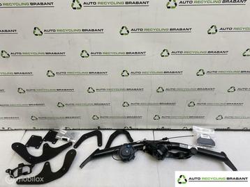 Wegdraaibare Trekhaak Renault Megane 4 Estate 8201630479 beschikbaar voor biedingen