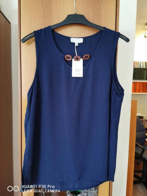 blauwe top  Maat 42, Kleding | Dames, Topjes, Nieuw, Maat 42/44 (L), Blauw, Zonder mouw, Verzenden