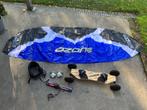 Kite Ozone met landboard Scrub, Watersport en Boten, Kitesurfen, Ophalen, Zo goed als nieuw, Directional, Kite