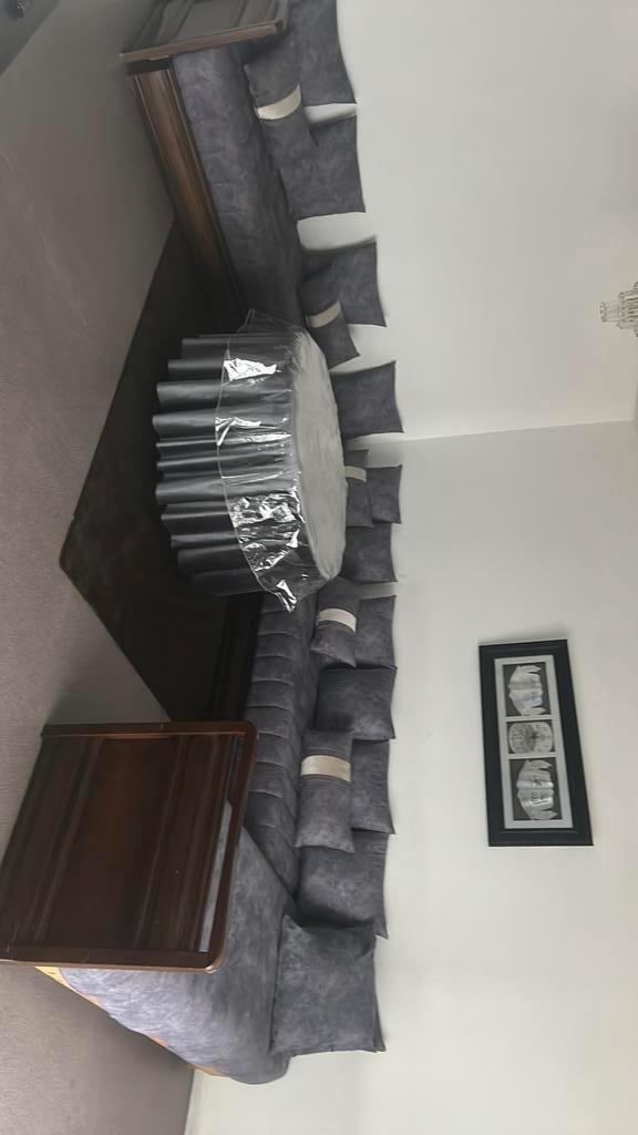 Zetels met tafel en tapijt, Maison & Meubles, Canapés | Salons, Comme neuf, Banc d'angle, Autres dimensions, 150 à 200 cm, Enlèvement