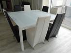 aluminium tafel, mat glas, 8 stoelen 1m60 op 1m60, Huis en Inrichting, Ophalen, Gebruikt