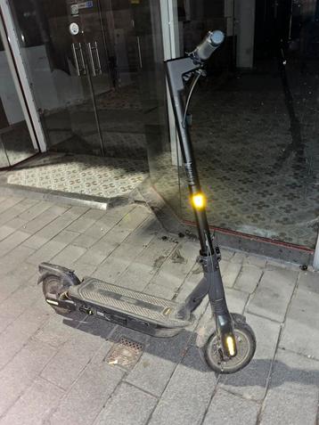 Ninebot g2 max beschikbaar voor biedingen