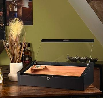 Humidor noir Adorini Vega Deluxe, Collections, Enlèvement ou Envoi, Neuf, Boite à tabac ou Emballage