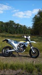 Husqvarna 701 supermoto, Motoren, 693 cc, Sportuitlaat, Motorrijbewijs A, Particulier