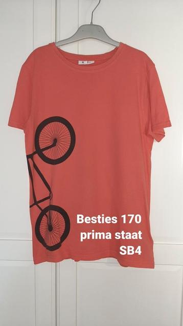 T.shirt Besties 170, nieuwstaat.