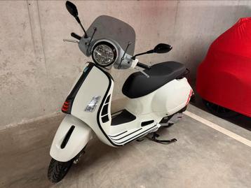 Vespa GTS 125 Supersport beschikbaar voor biedingen