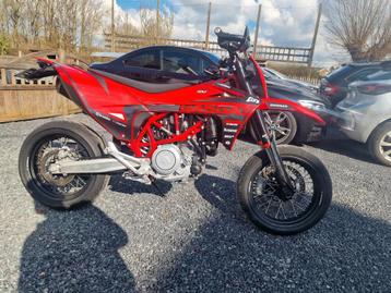 Gasgas sm 700 2023 met 1139km!!! Remus uitlaat  beschikbaar voor biedingen