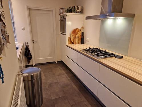 Luxe Crème Hoogglans Dubbelwandige Keuken GEDEMONTEERD, Huis en Inrichting, Keuken | Complete keukens, Zo goed als nieuw, Dubbelwandige keuken