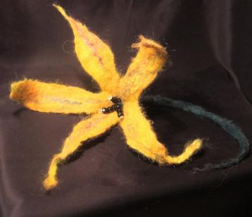 Fleur en feutre faite main : laine d'alpaga, soie (11)