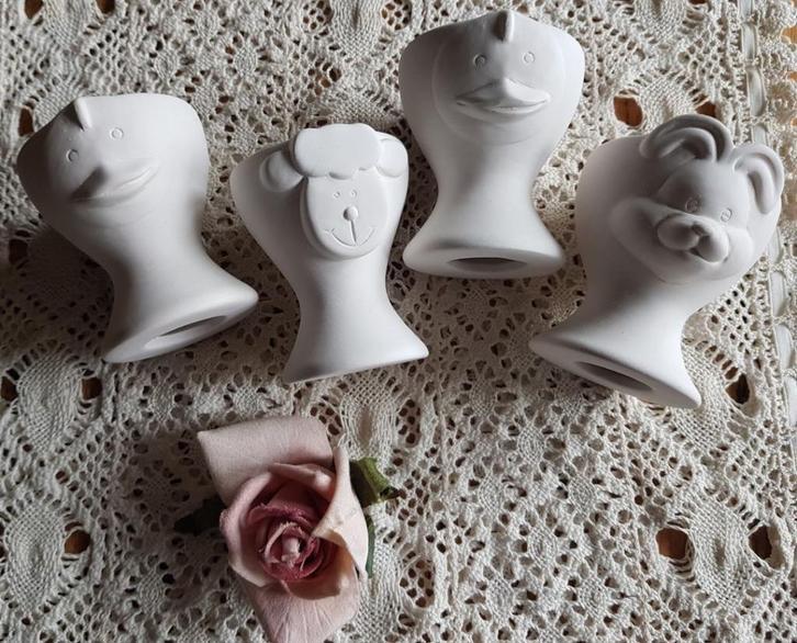 4 Ongeglazuurde PAAS eierdopjes, dieren,  om te beschilderen, Diversen, Pasen, Zo goed als nieuw, Ophalen of Verzenden