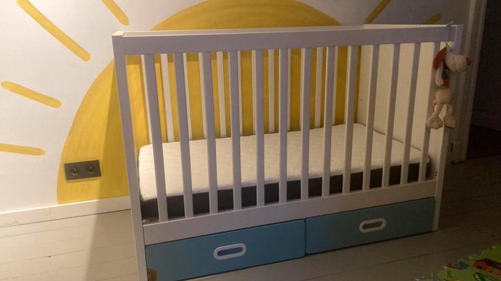 Lit bébé Ikea avec matelas, Enfants & Bébés, Berceaux & Lits, Utilisé, Lit, Enlèvement