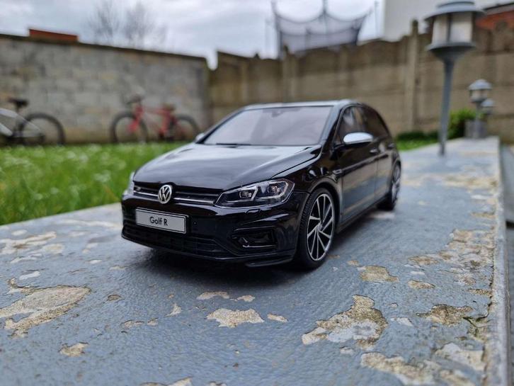 VW Golf 7 R - Échelle 1/18 - Edition limitée - PRIX : 99€, Hobby & Loisirs créatifs, Voitures miniatures | 1:18, Neuf, Voiture