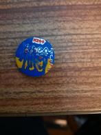 Button Kiss jaren '80, Verzamelen, Speldjes, Pins en Buttons, Verzenden, Gebruikt, Overige onderwerpen, Button