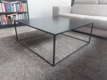 Salontafel in zwart staal beschikbaar voor biedingen