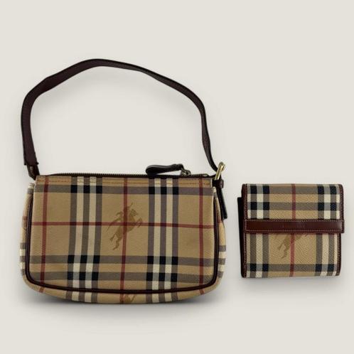 Originele Burberry tas en portemonnee set, Handtassen en Accessoires, Tassen | Damestassen, Gebruikt, Schoudertasje, Bruin, Ophalen of Verzenden